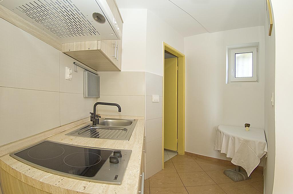 Apartments Tomato 1 Новиград Екстериор снимка
